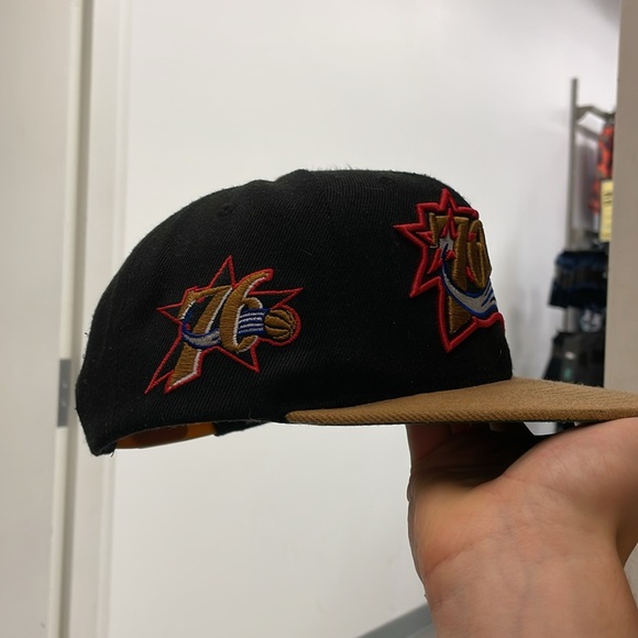Philadelphia 76ers NBA Snapback - Picture 2 of 6